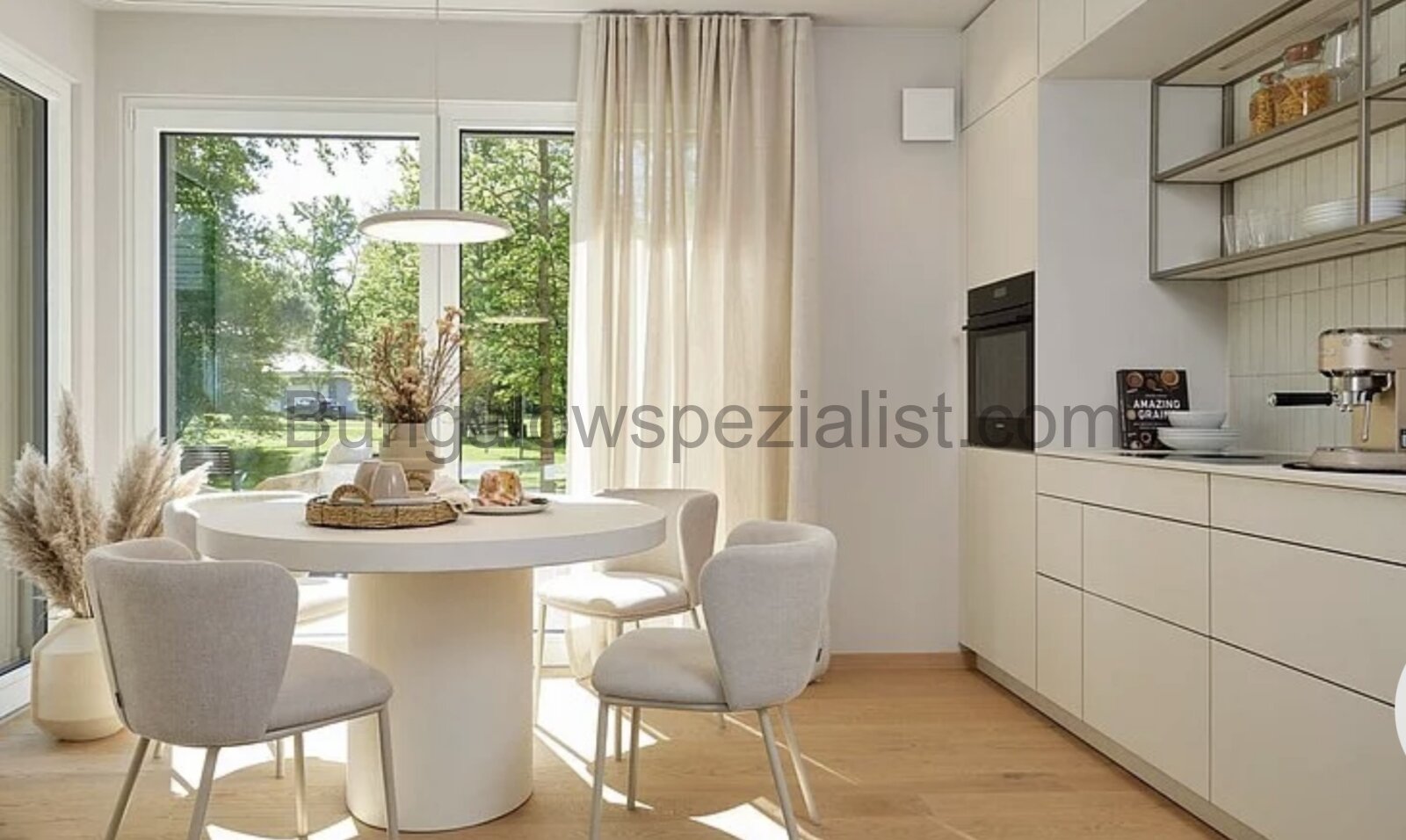 Hier ist die optimale Lösung für kleine oder schmale Grundstücke in Lahde PV- Anlage / FB / WP Schlüsself.